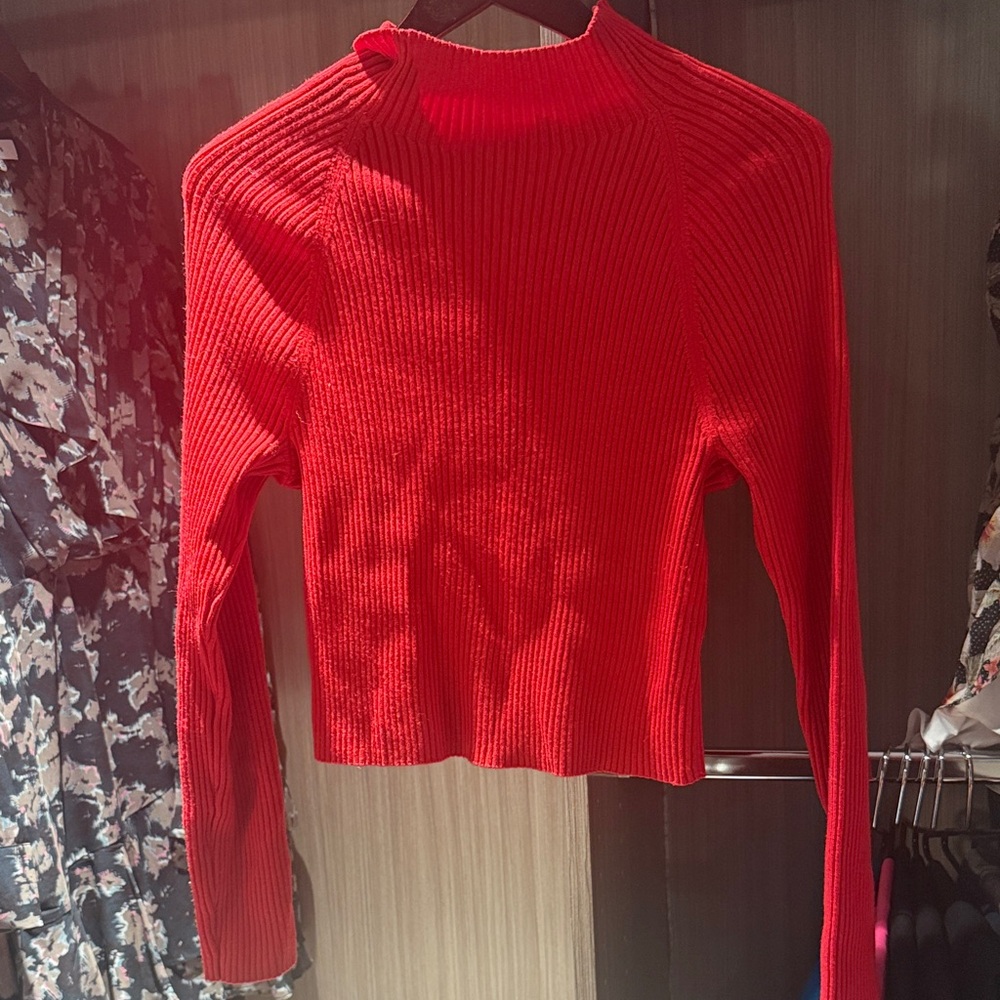 Alice + Olivia Vibrant Red Ribbed Cropper Sweater- size large